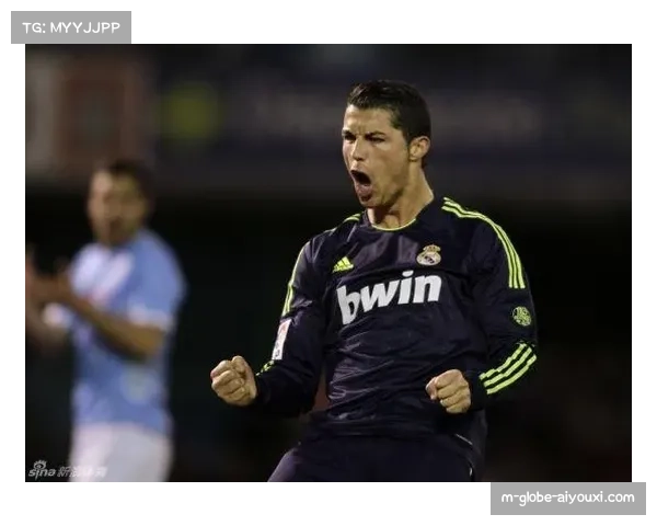 C罗点球破门后庆祝 标志性站姿与怒吼成经典画面